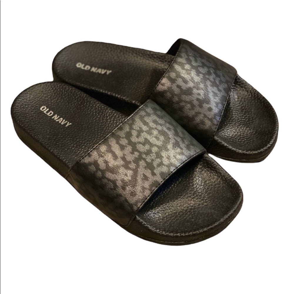 Cheetah print Slides from Old Navy size 6-7